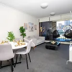 Private 2 Levels Ensuite Darling Harbour Icc