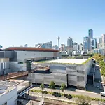 Private 2 Levels Ensuite Darling Harbour Icc