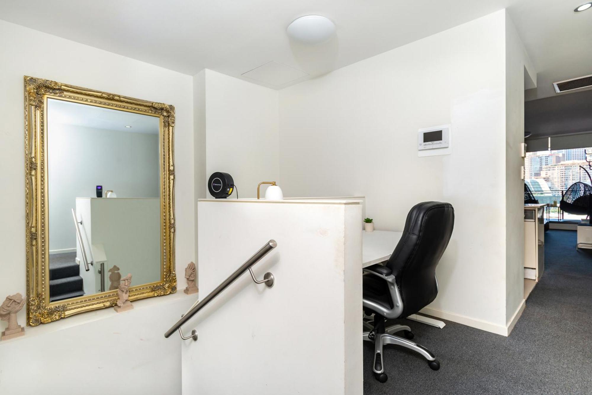 Private 2 Levels Ensuite Darling Harbour Icc *